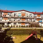 Dworek Wiosenna 8 * Karwia