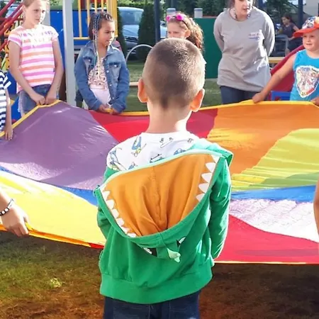 Dworek Wiosenna 8 * Karwia