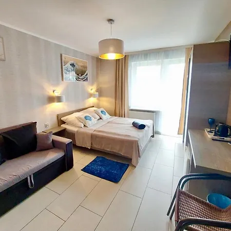 Dworek Wiosenna 8 Karwia