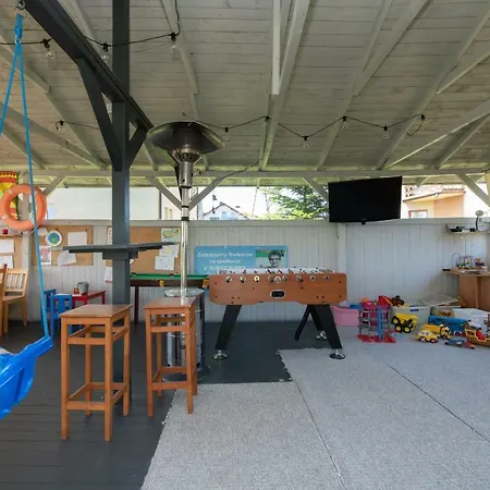 Dworek Wiosenna 8 Karwia