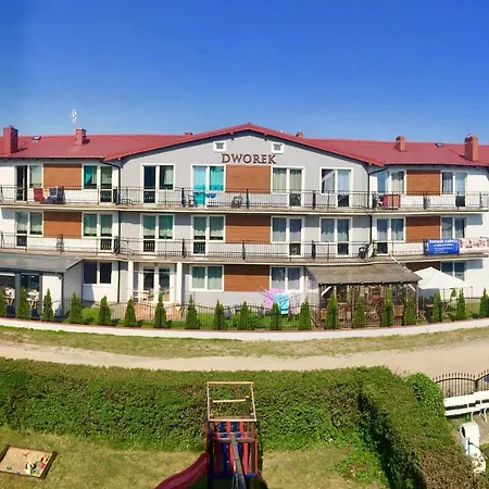 Kompleks wypoczynkowy Dworek Wiosenna 8