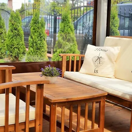 Dworek Wiosenna 8 Kompleks wypoczynkowy *