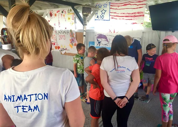 Dworek Wiosenna 8 * Карвиа