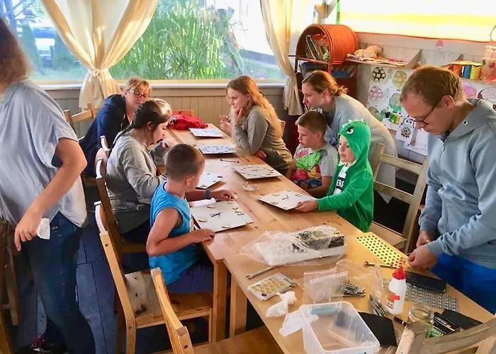 Dworek Wiosenna 8 База отдыха Карвиа