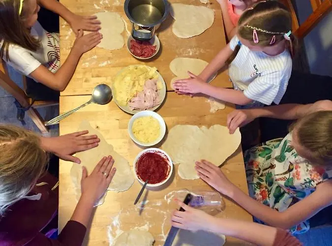 Dworek Wiosenna 8 База отдыха Карвиа