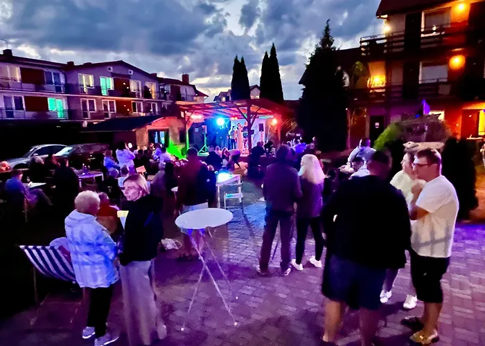 Dworek Wiosenna 8 База отдыха *